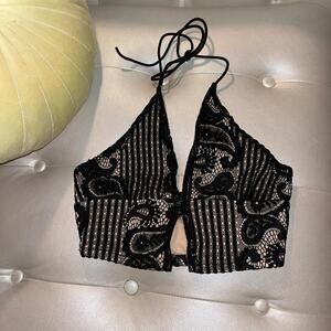 black crop top